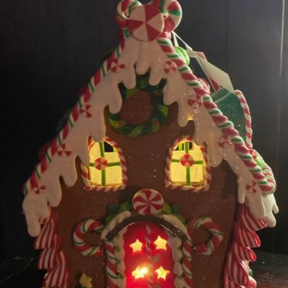 Gingerbread House - Large